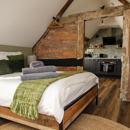 No 12 - Stunning Self Check-In Apartments In Worcester Centre Екстериор снимка
