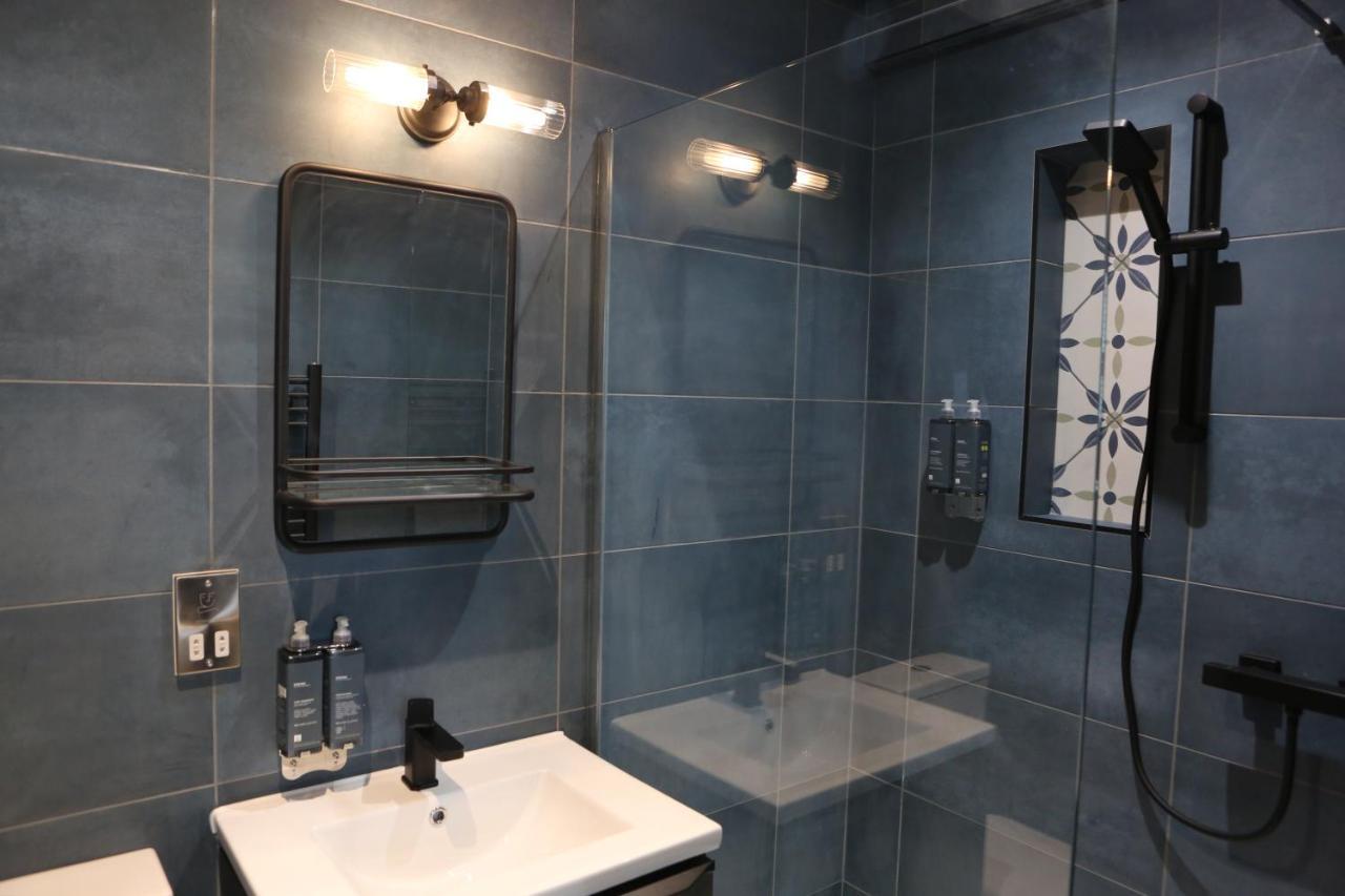 No 12 - Stunning Self Check-In Apartments In Worcester Centre Екстериор снимка
