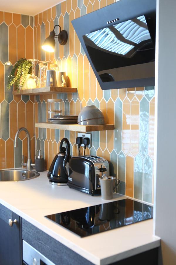 No 12 - Stunning Self Check-In Apartments In Worcester Centre Екстериор снимка