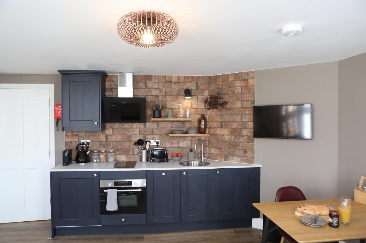 No 12 - Stunning Self Check-In Apartments In Worcester Centre Екстериор снимка
