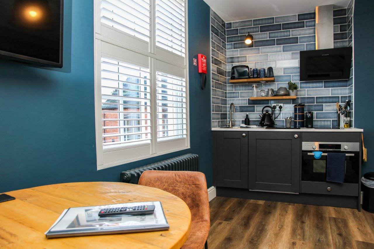 No 12 - Stunning Self Check-In Apartments In Worcester Centre Екстериор снимка