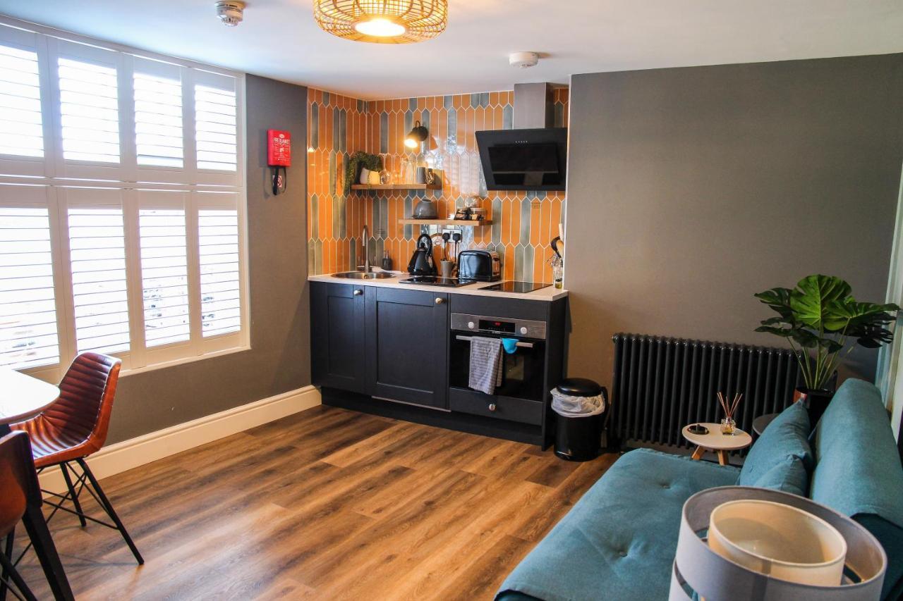 No 12 - Stunning Self Check-In Apartments In Worcester Centre Екстериор снимка