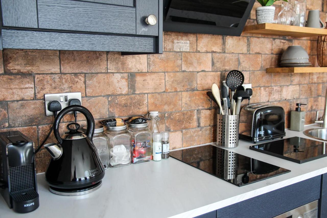 No 12 - Stunning Self Check-In Apartments In Worcester Centre Екстериор снимка